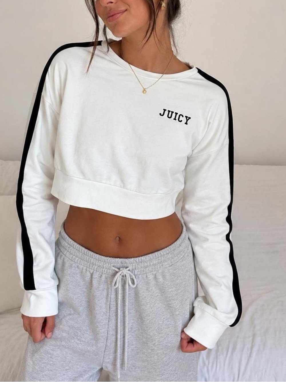 Juicy Couture White Cropped Logo Sweatshirt Medium